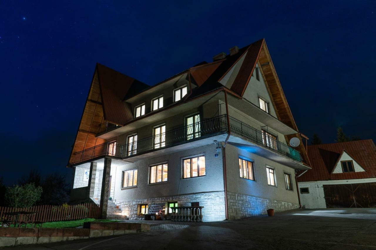 Dom Nad Jeziorem „hubka” *